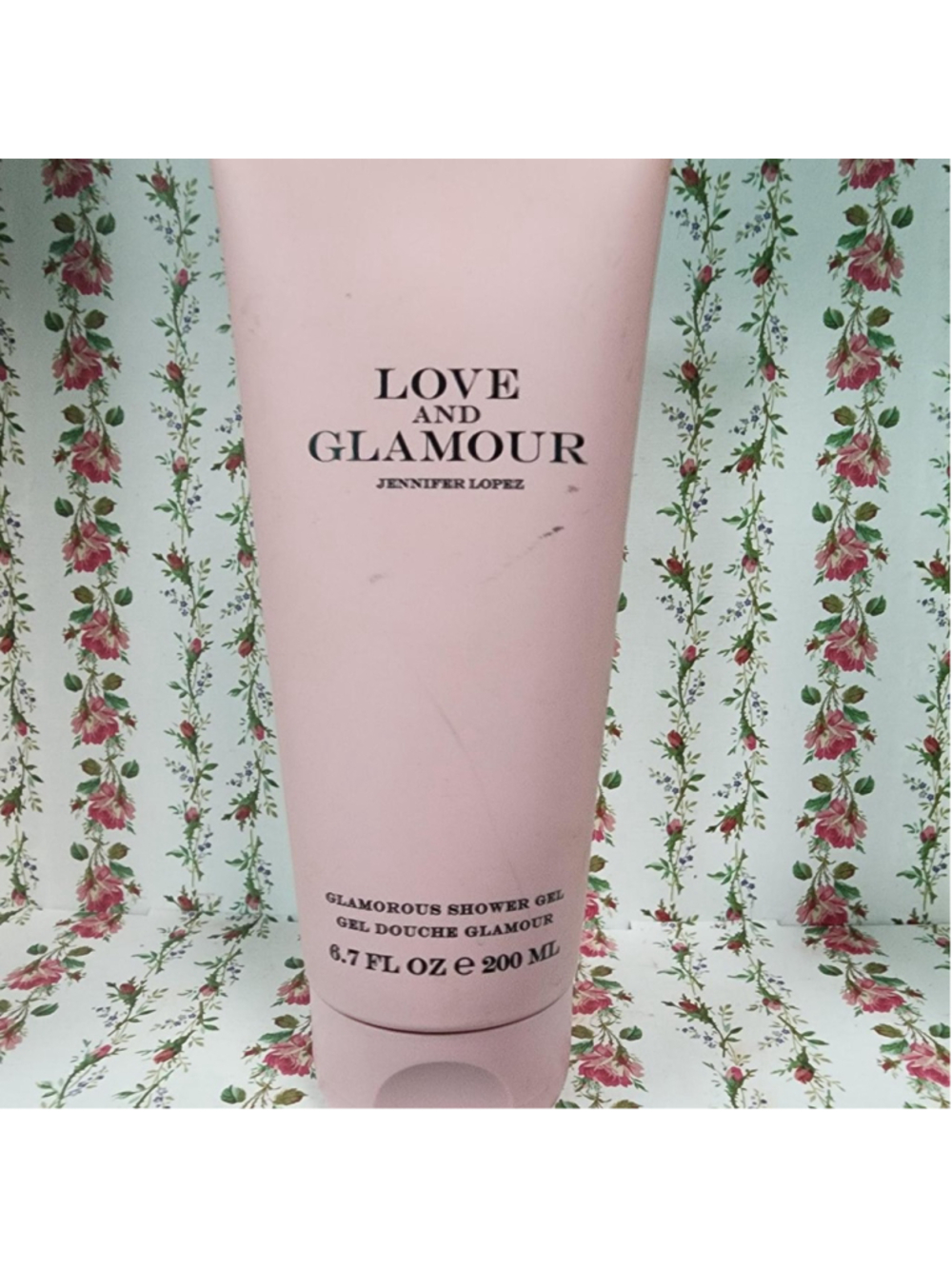 Jennifer Lopez Love and Glamour shower gel in pink & purple #glamour #jlo